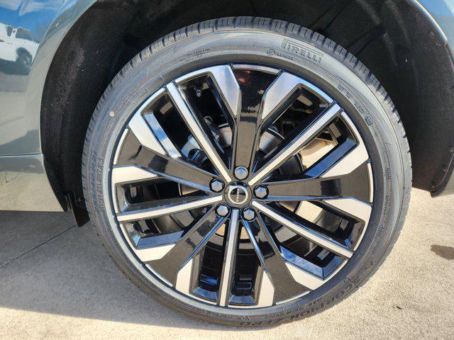 new 2026 Volvo XC60 car, priced at $59,250