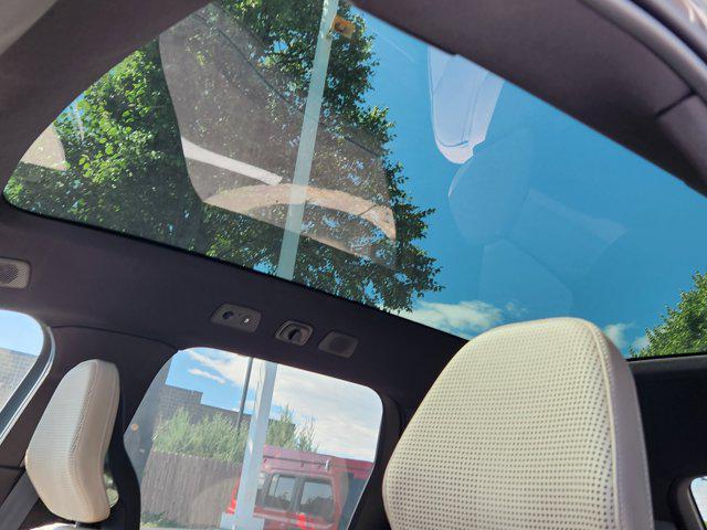 new 2025 Volvo EX90 car, priced at $80,140