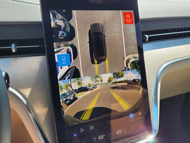 new 2025 Volvo EX90 car, priced at $80,140