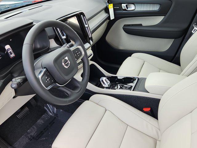 new 2026 Volvo XC40 car