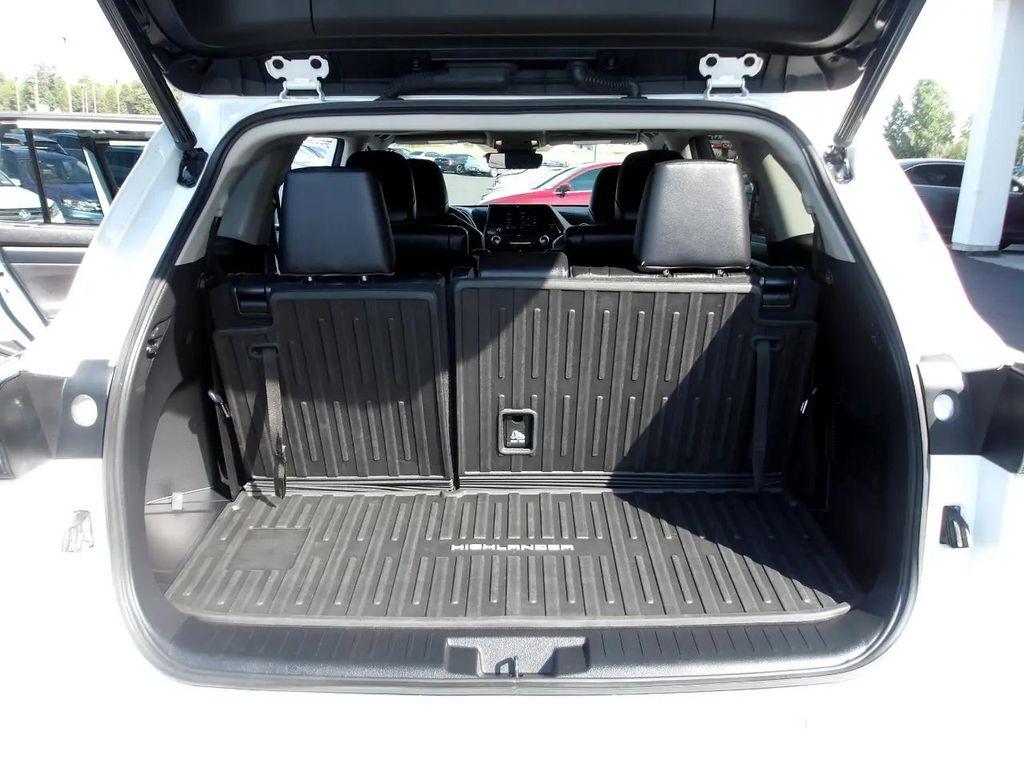used 2023 Toyota Highlander car, priced at $41,995
