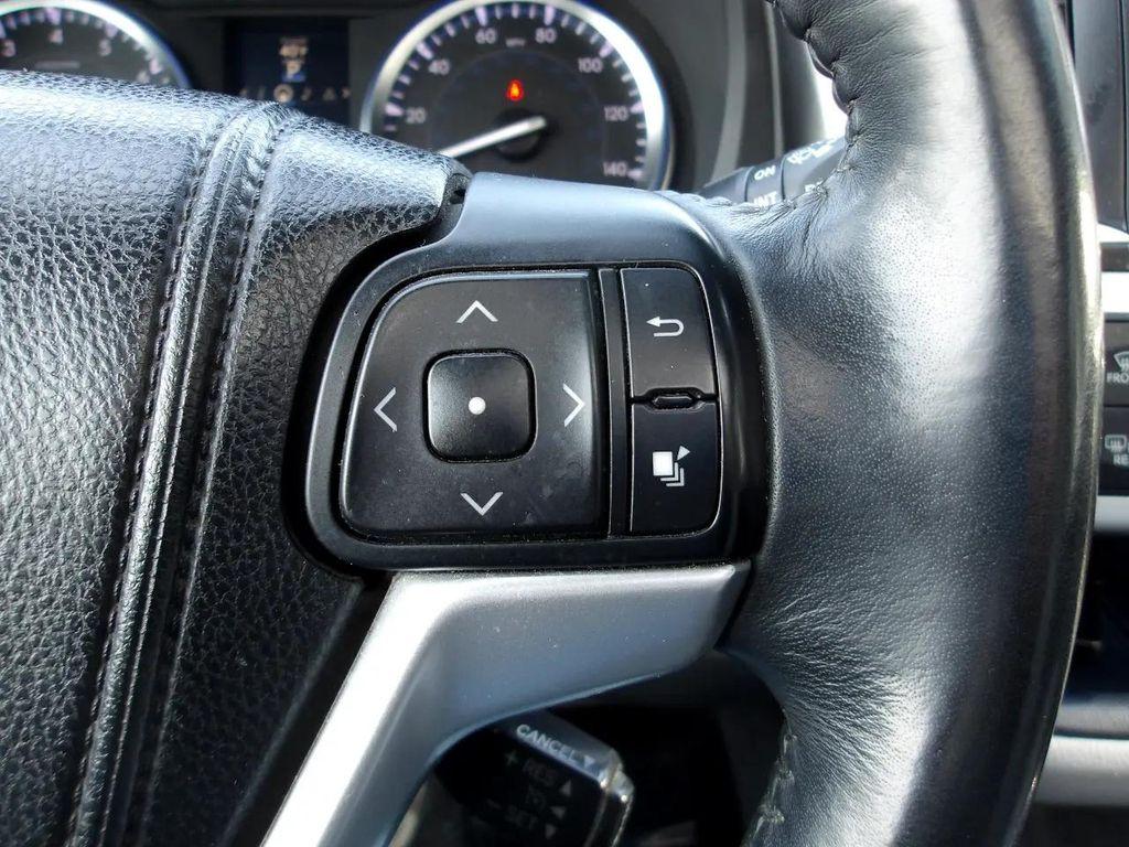 used 2014 Toyota Highlander car, priced at $13,485