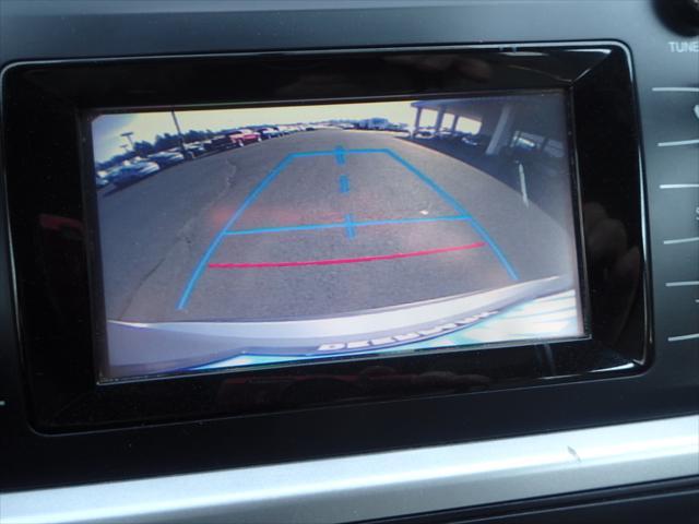 used 2014 Toyota Highlander car, priced at $11,985