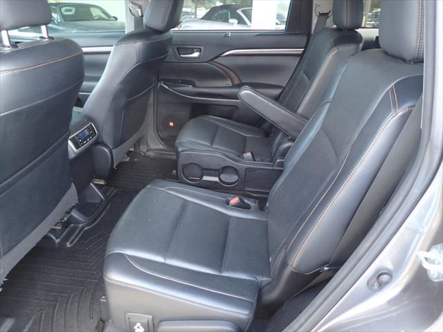 used 2015 Toyota Highlander car, priced at $17,985