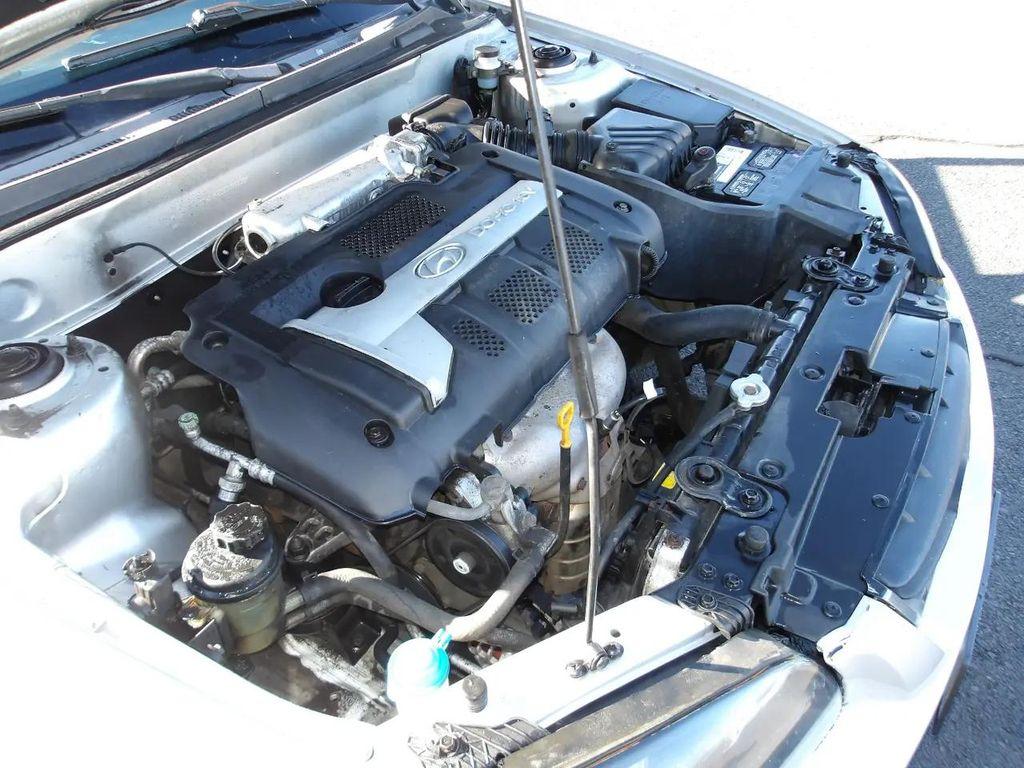 used 2005 Hyundai Elantra car