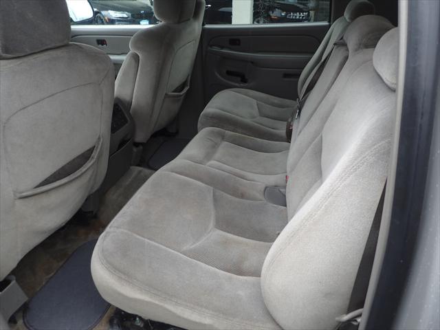 used 2005 GMC Yukon XL car, priced at $5,539