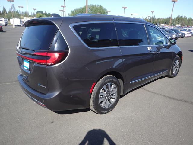 used 2021 Chrysler Pacifica Hybrid car, priced at $25,485