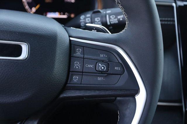 used 2024 Jeep Grand Cherokee car, priced at $29,070