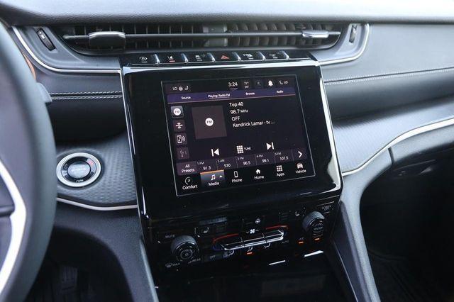 used 2024 Jeep Grand Cherokee car, priced at $29,070