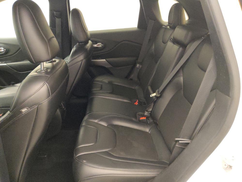 used 2020 Jeep Cherokee car, priced at $18,595