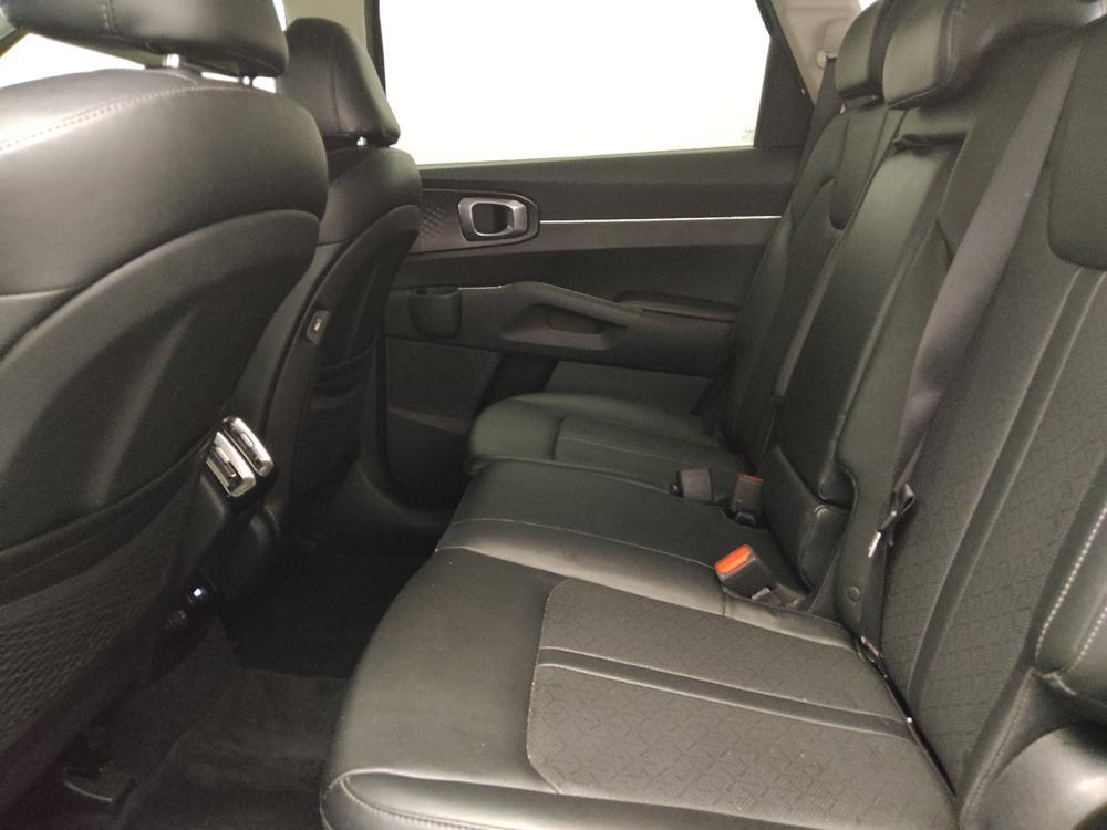 used 2022 Kia Sorento car, priced at $22,895