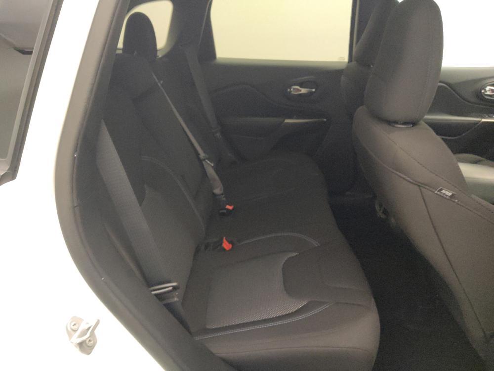 used 2020 Jeep Cherokee car, priced at $18,895
