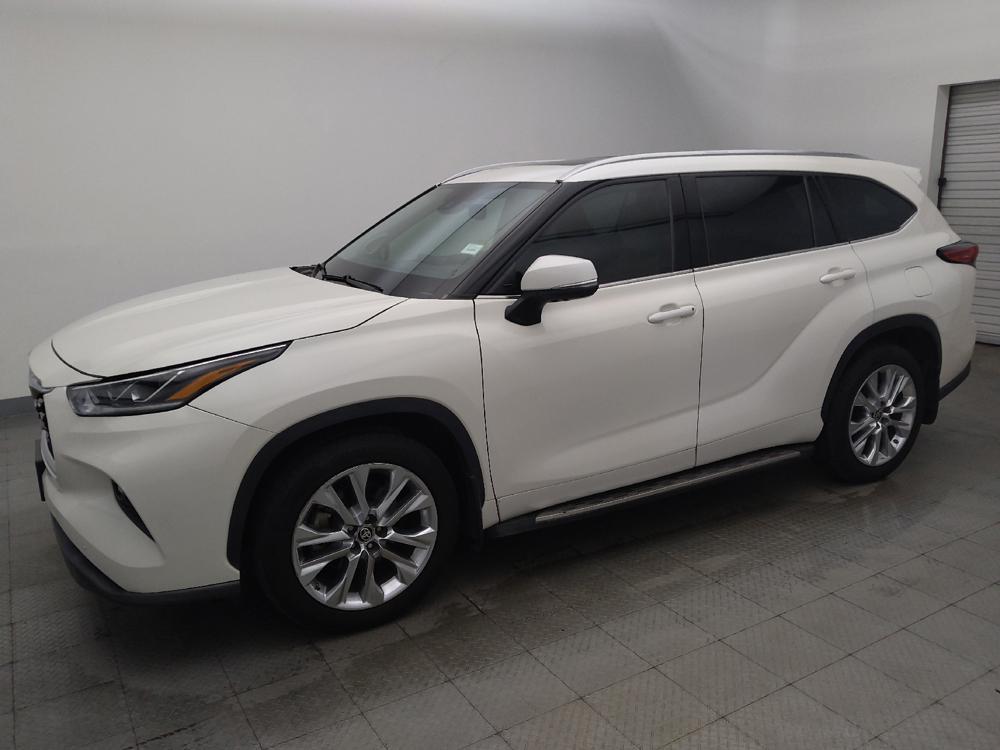 used 2021 Toyota Highlander car, priced at $28,495