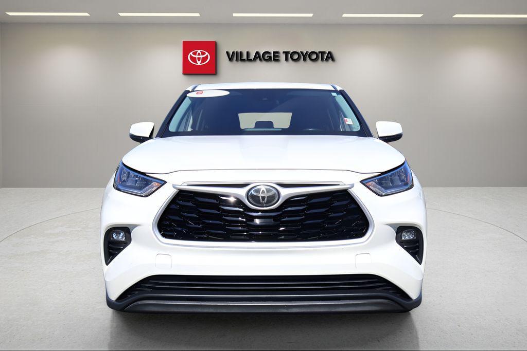 used 2020 Toyota Highlander car, priced at $24,491