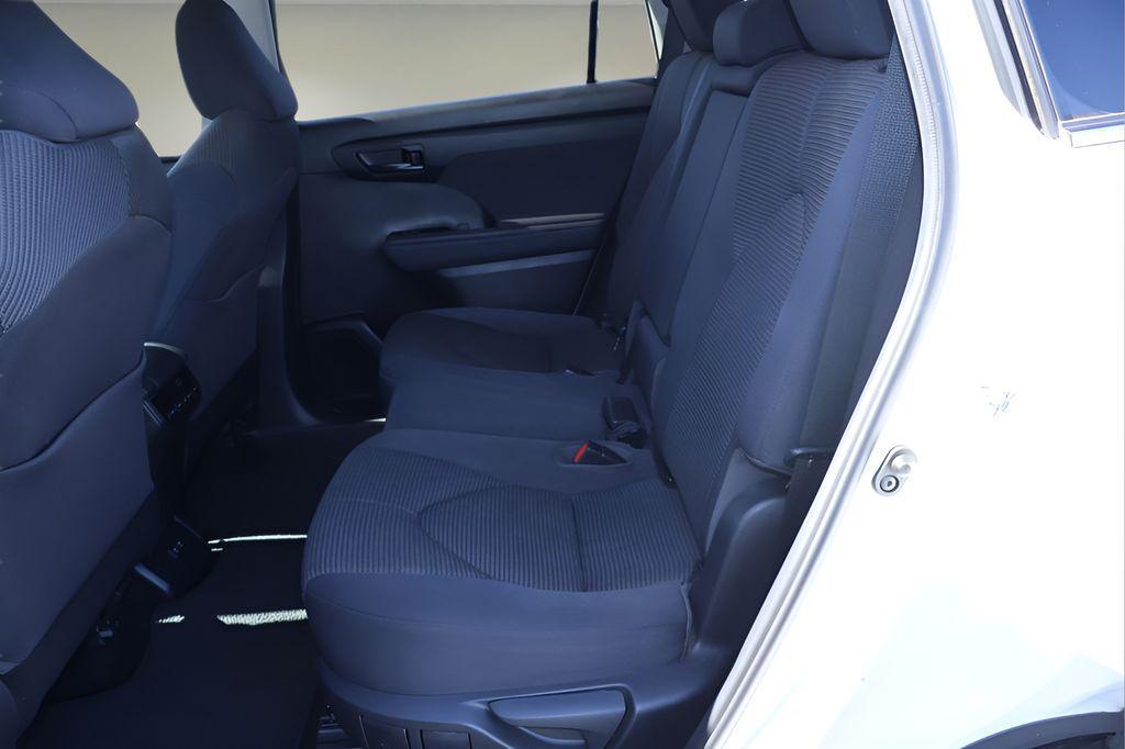 used 2020 Toyota Highlander car, priced at $24,491