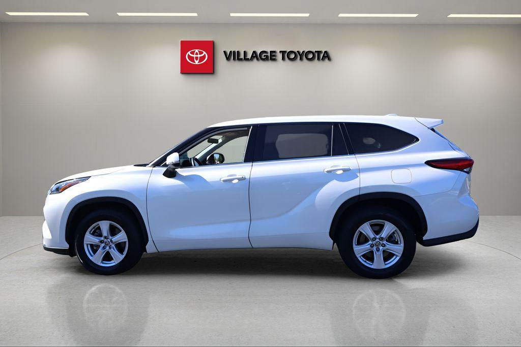 used 2020 Toyota Highlander car, priced at $24,491