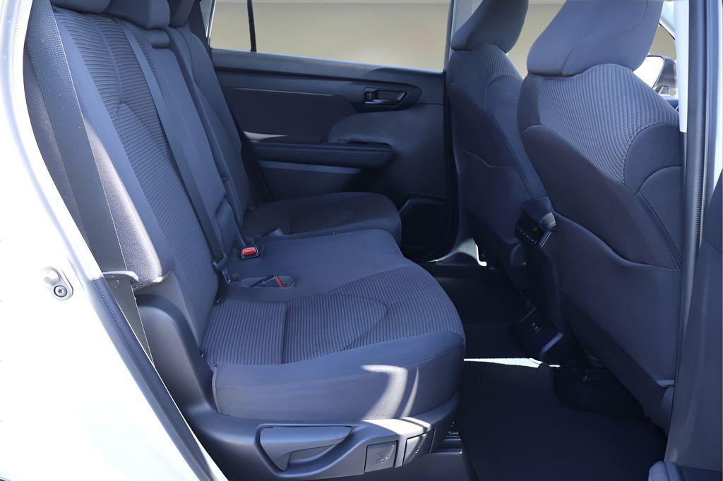 used 2020 Toyota Highlander car, priced at $24,491