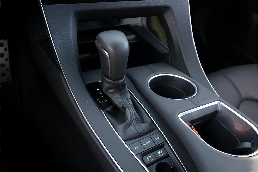 used 2019 Toyota Avalon Hybrid car, priced at $28,492