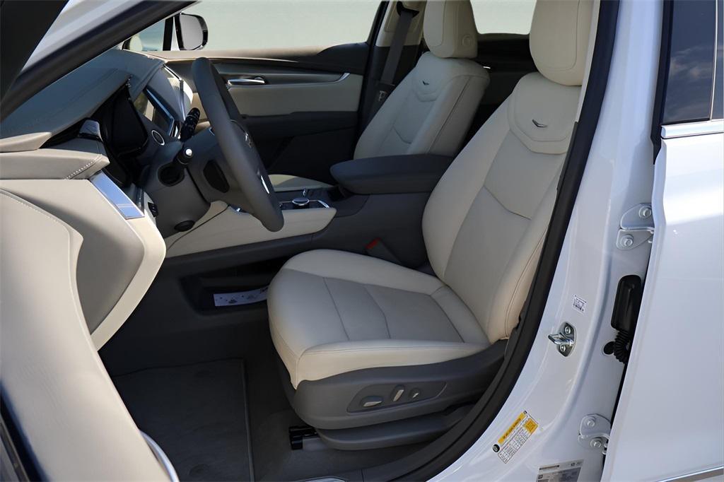 new 2026 Cadillac XT5 car, priced at $60,195