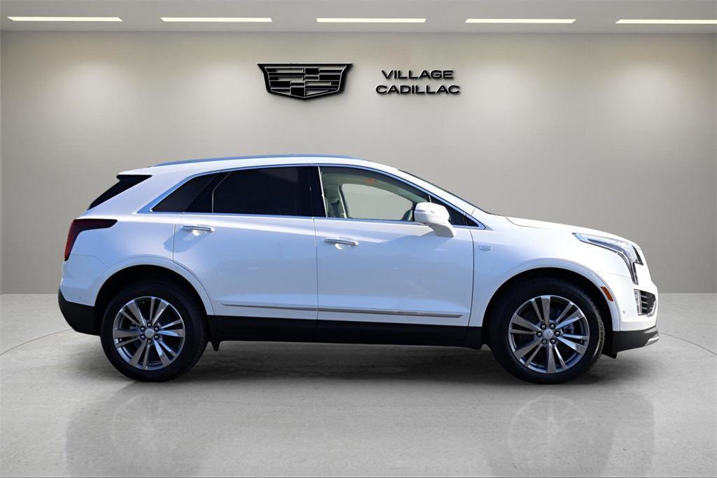 new 2026 Cadillac XT5 car, priced at $60,195