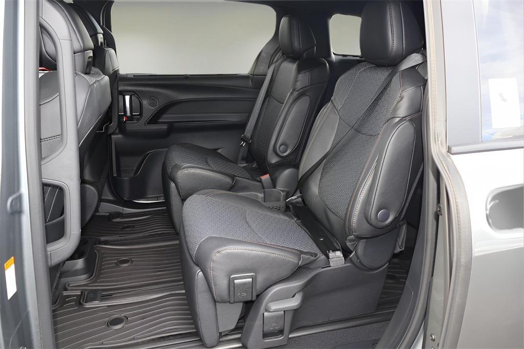new 2026 Toyota Sienna car, priced at $53,497