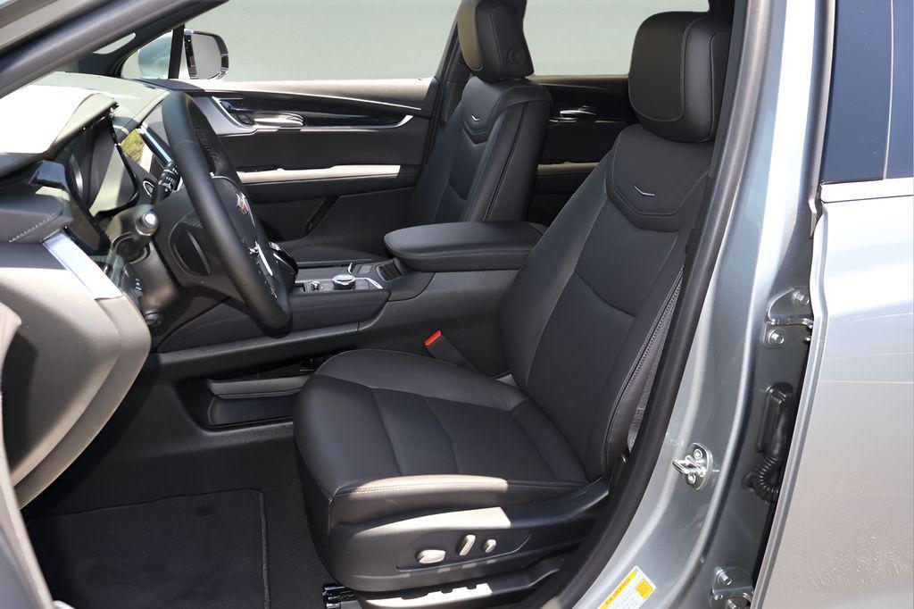 new 2026 Cadillac XT5 car, priced at $55,609