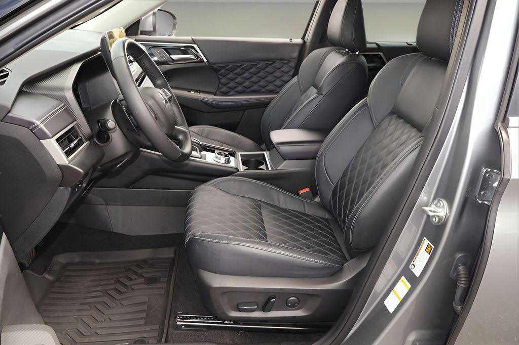 used 2023 Mitsubishi Outlander PHEV car, priced at $26,293