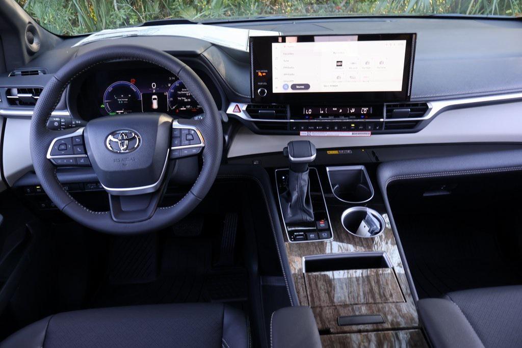 new 2026 Toyota Sienna car, priced at $60,441