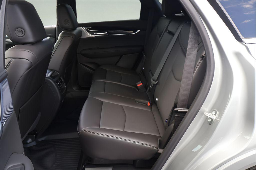 new 2026 Cadillac XT5 car, priced at $56,019