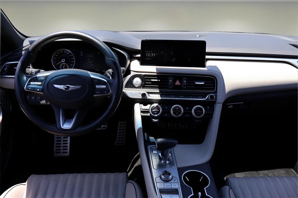 2023 Vik Black Genesis G70