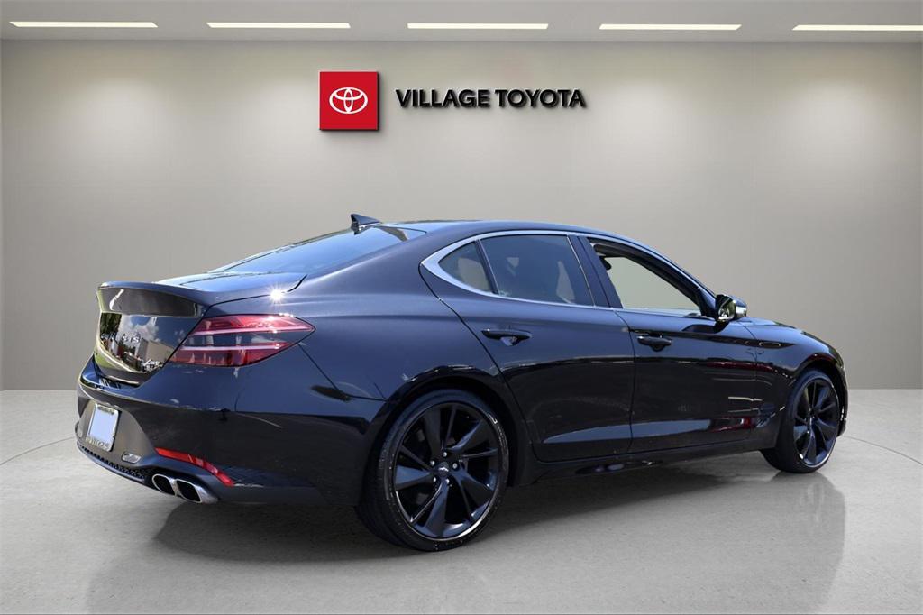 2023 Vik Black Genesis G70
