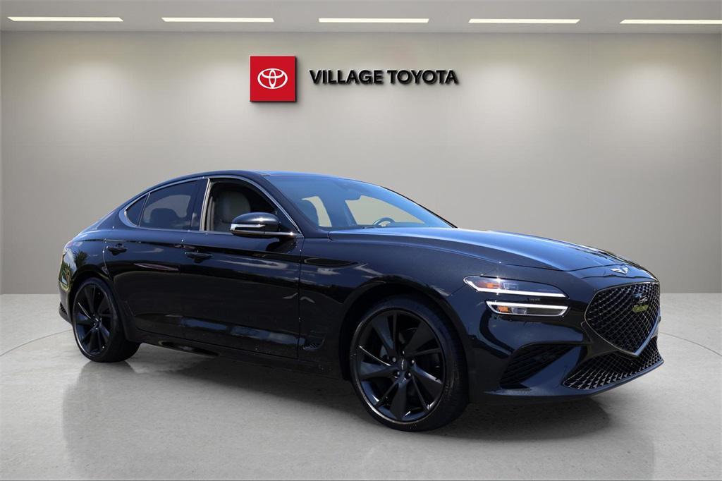 2023 Vik Black Genesis G70
