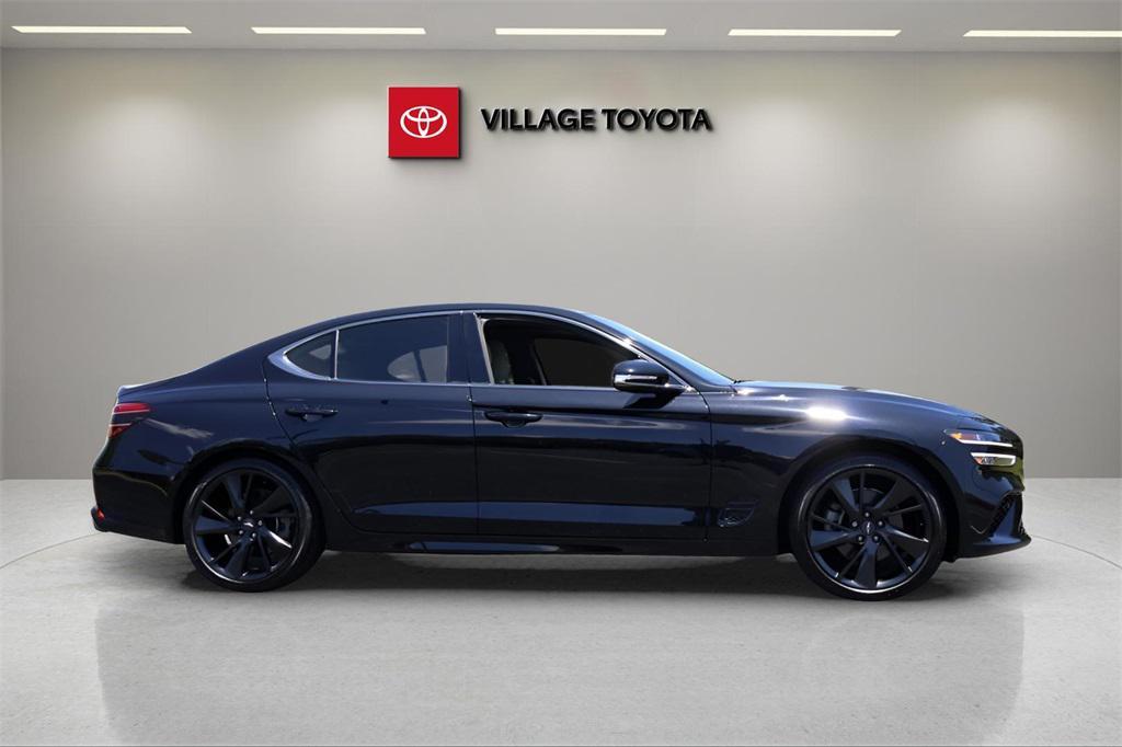 2023 Vik Black Genesis G70