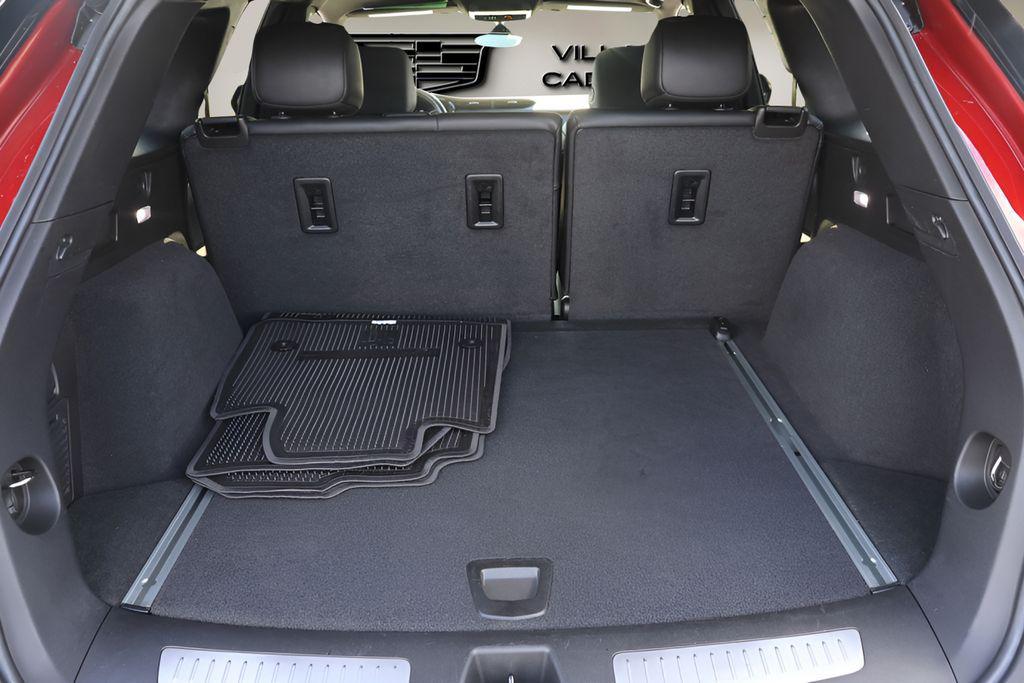 used 2023 Cadillac XT5 car, priced at $32,991