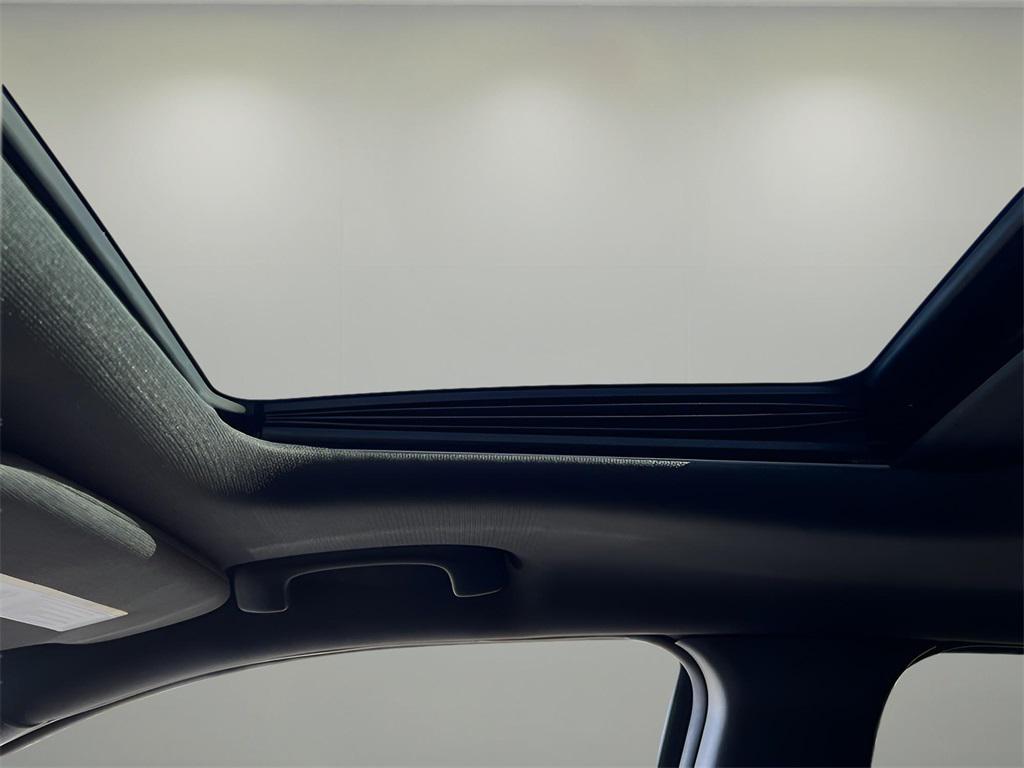 used 2015 Jeep Grand Cherokee car, priced at $11,491