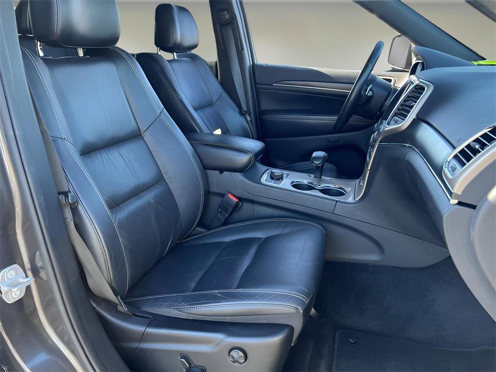 used 2015 Jeep Grand Cherokee car, priced at $11,491