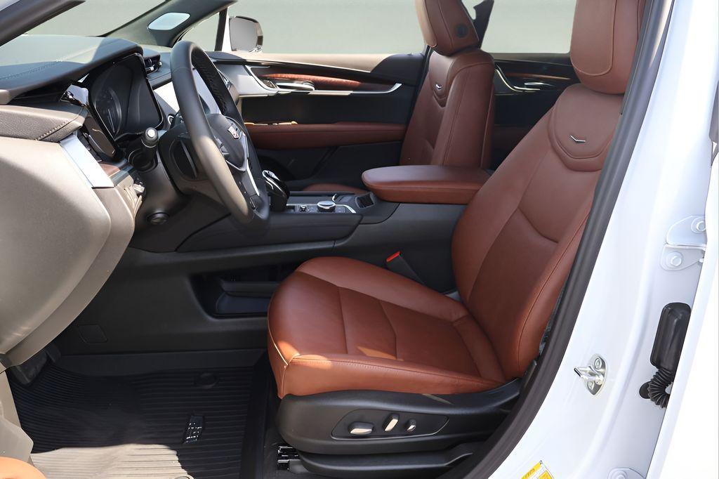 new 2026 Cadillac XT5 car, priced at $64,989
