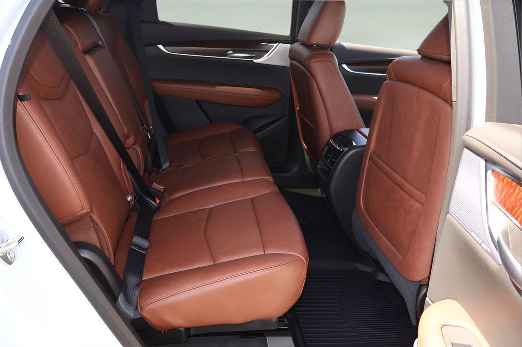 new 2026 Cadillac XT5 car, priced at $64,989