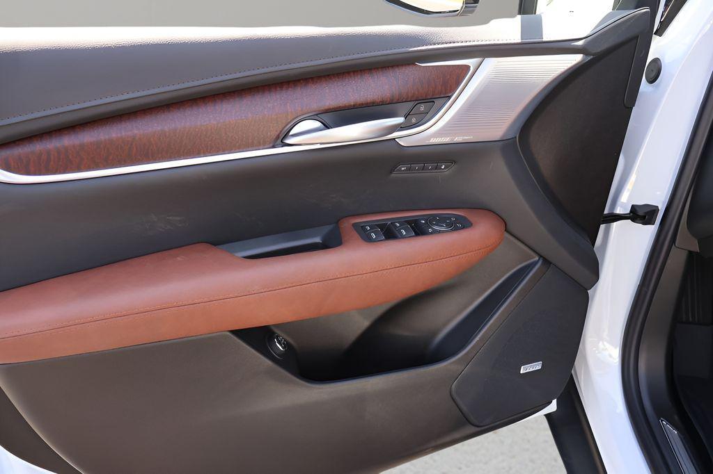 new 2026 Cadillac XT5 car, priced at $64,989
