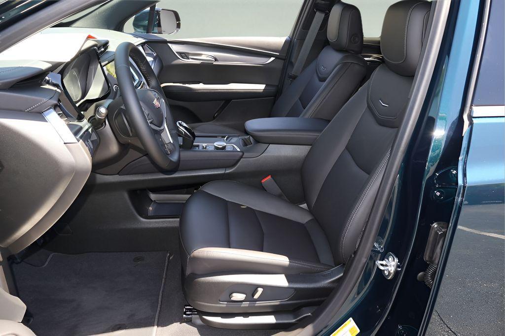 new 2026 Cadillac XT5 car, priced at $47,220
