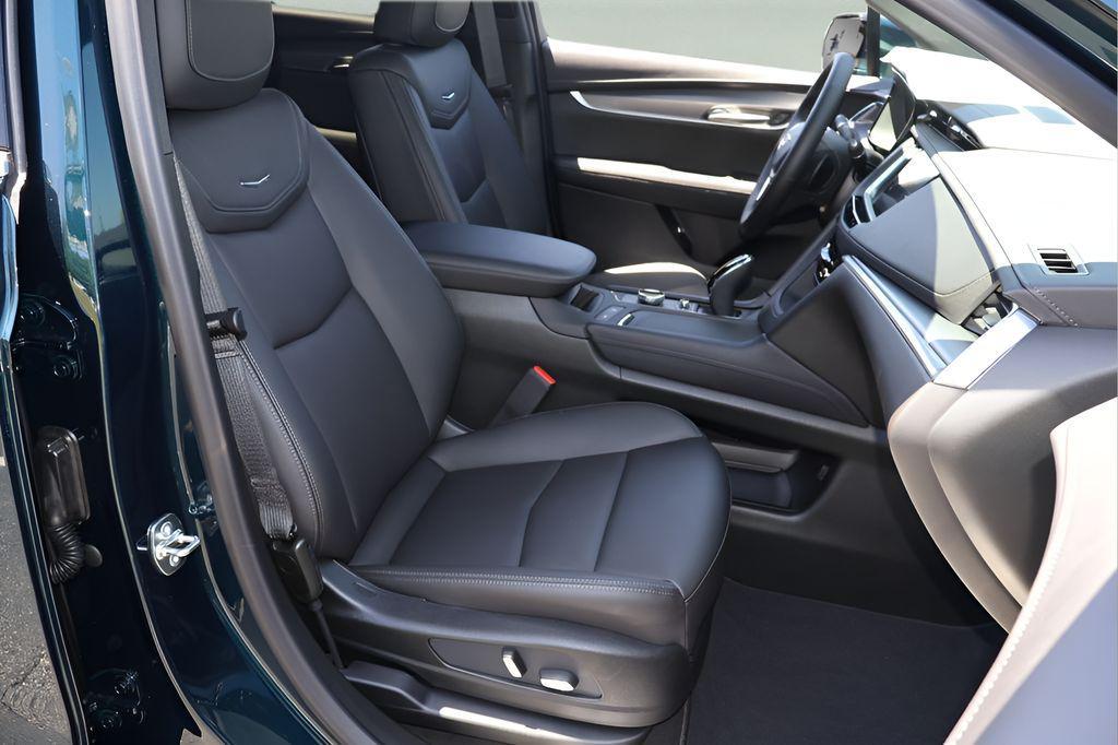new 2026 Cadillac XT5 car, priced at $47,220