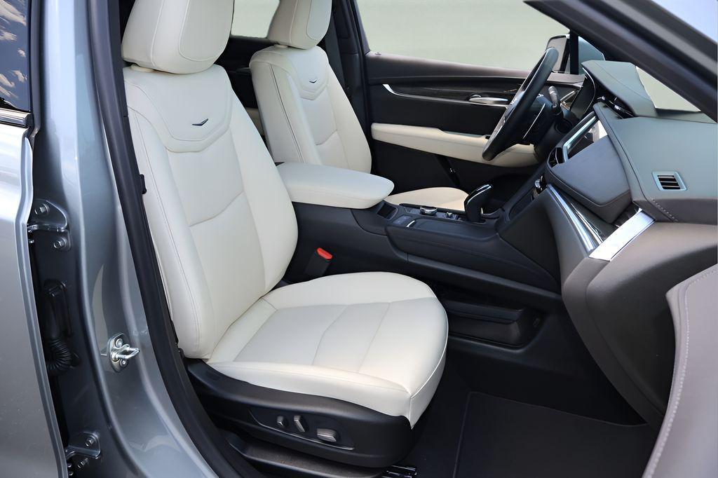 new 2026 Cadillac XT5 car, priced at $65,210