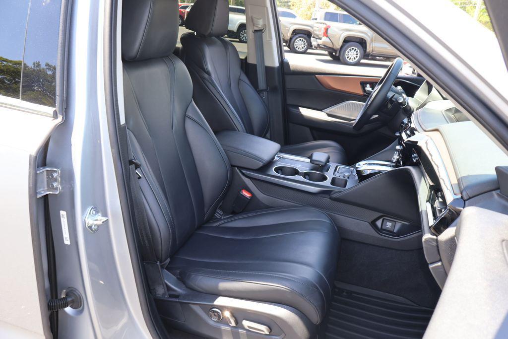 used 2022 Acura MDX car, priced at $28,991