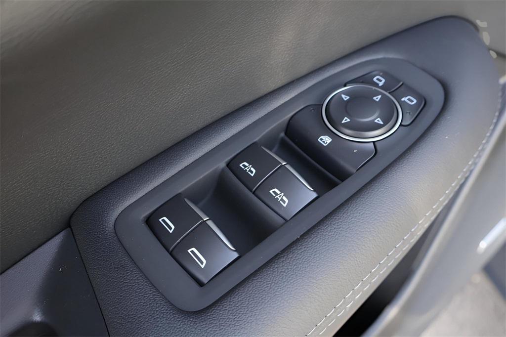 new 2026 Cadillac XT5 car, priced at $47,329