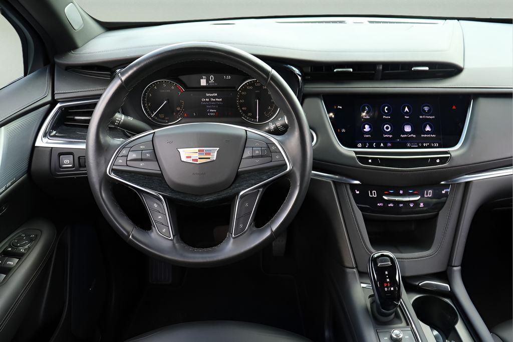 used 2023 Cadillac XT5 car, priced at $31,992