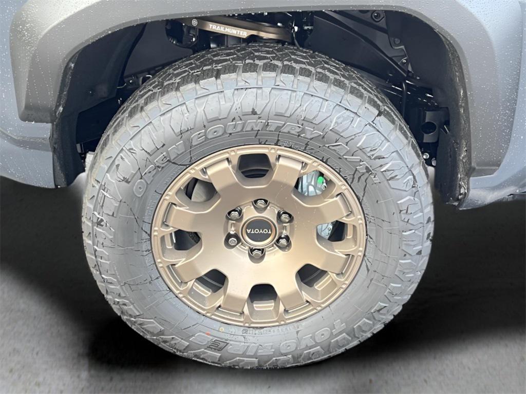 new 2025 Toyota 4Runner Hybrid car, priced at $70,814