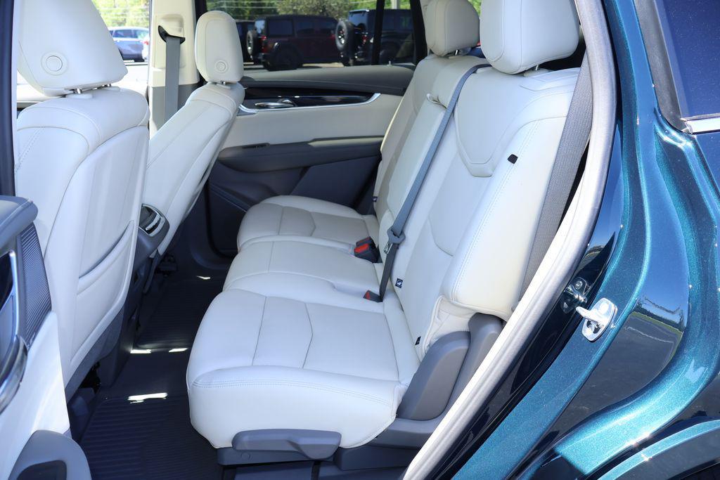 used 2025 Cadillac XT6 car, priced at $44,991