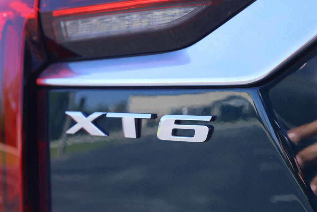 used 2025 Cadillac XT6 car, priced at $44,991