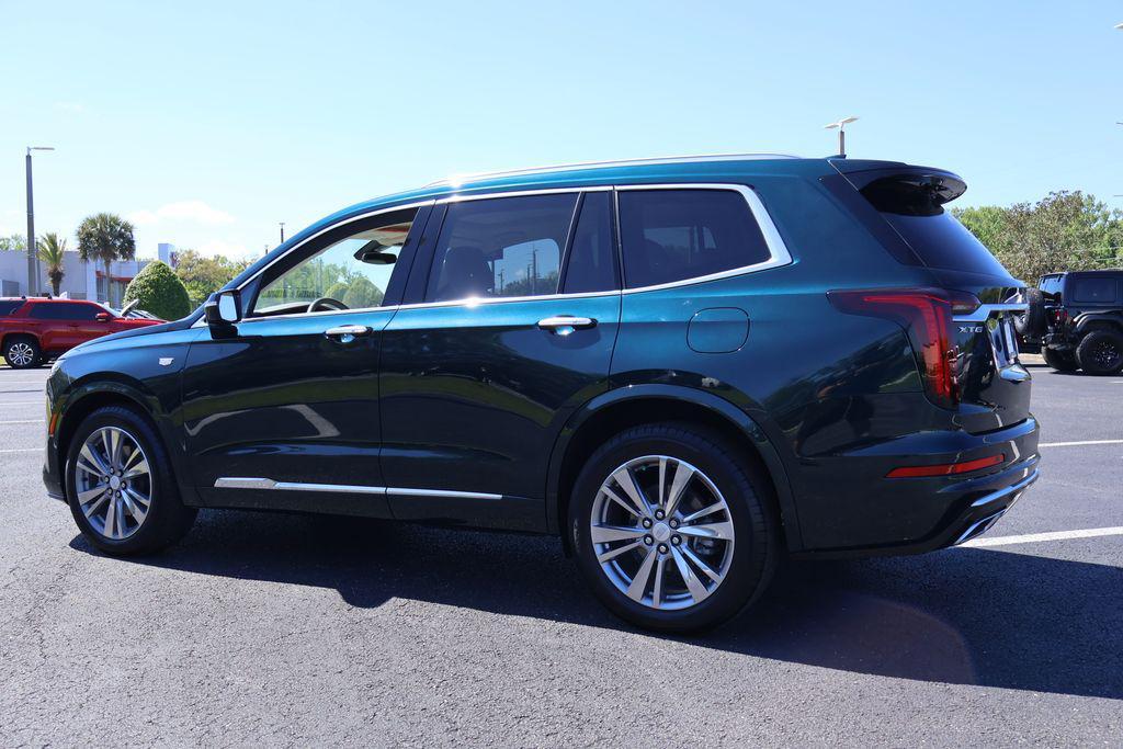 used 2025 Cadillac XT6 car, priced at $44,991