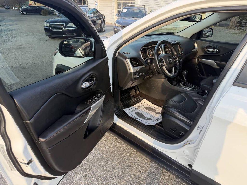 used 2018 Jeep Cherokee car, priced at $10,995